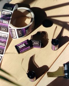 le labo vous présente sa toute première pellicule diapo la nation photo 100e 💜 disponible en